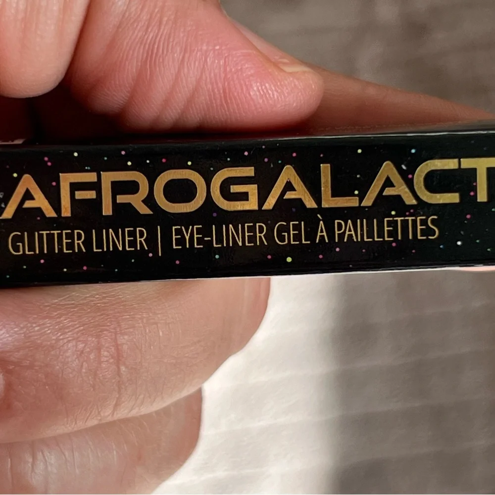 Afrogalactic glitter gel liner in shade star girl